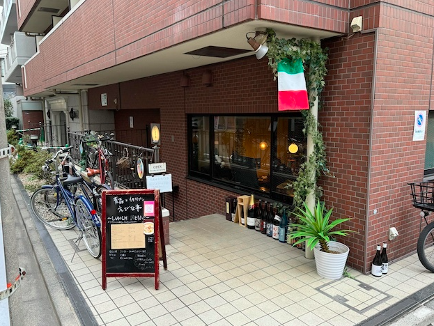 【えびな亭】人形町で味わうスパイス香る十五穀米のローマ飯ランチ