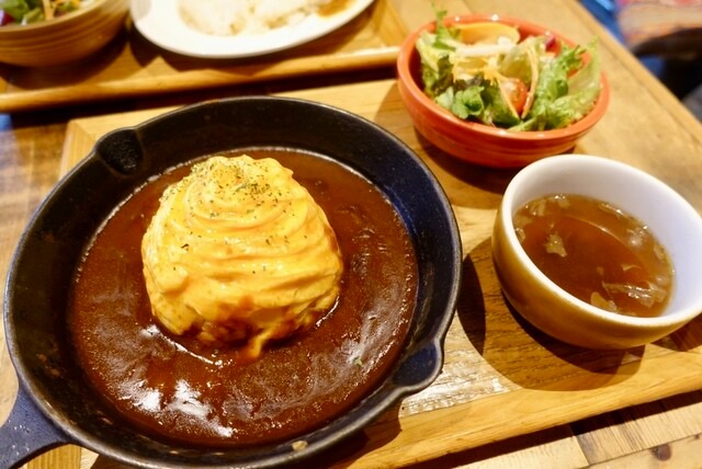 特製デミグラスソースオムライス