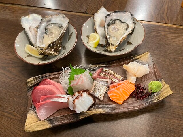 生牡蠣、お造り盛り合わせ2~3人前