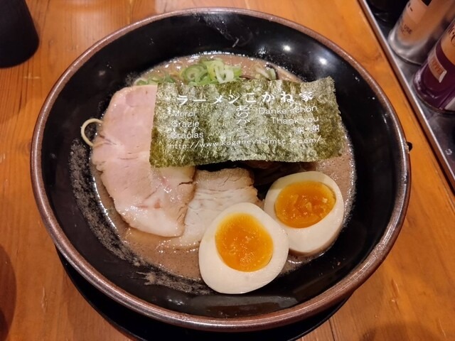 熟成とんこつラーメン焼豚2種盛味玉入り