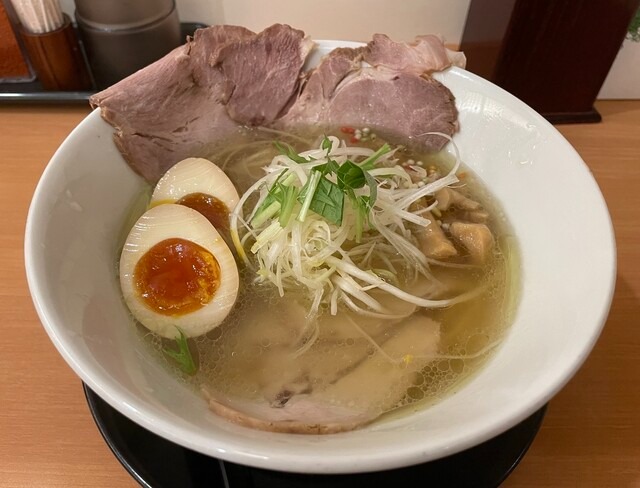 金の塩ラーメン+2種盛