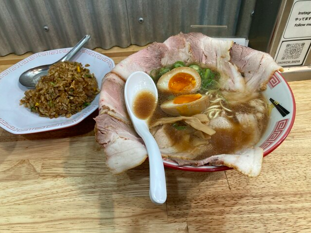 特製尾道ラーメンとやきめしハーフセット