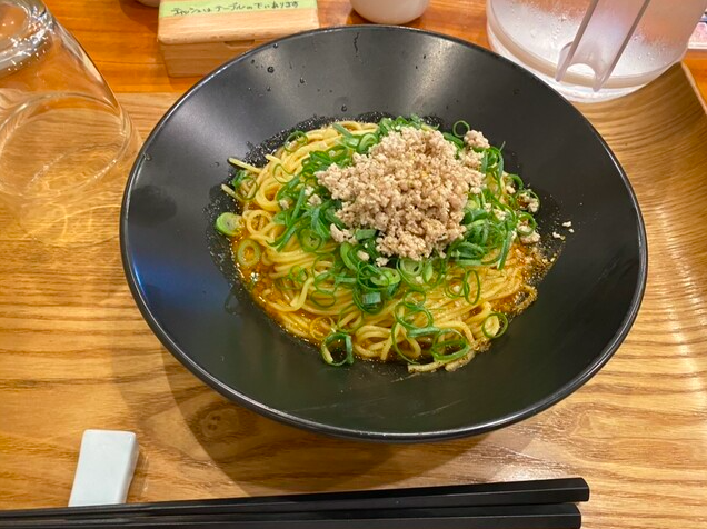 汁なし担々麺