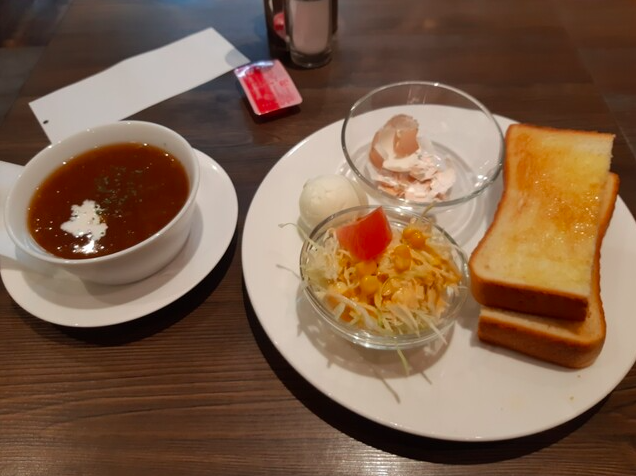 オニオンスープモーニング+ゆで卵追加