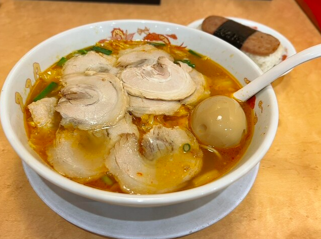 スタミナチャーシュー麺+煮卵トッピング