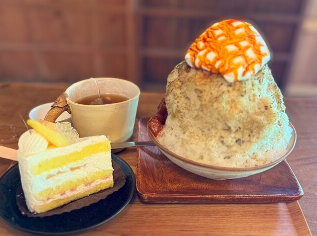 キャラメルミルクティー氷+桃のショートケーキ