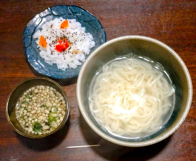 釜揚げうどん大とちらし