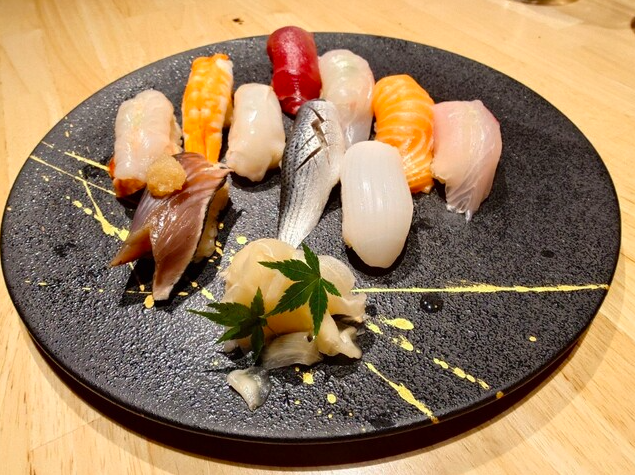 握り寿司盛り合わせ(十貫)