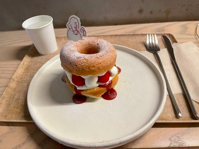 ストロベリーのドーナツメルト