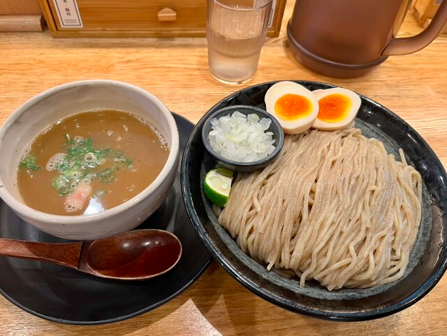 つけ麺・鶏魚介(大盛)+味付玉子 トッピング