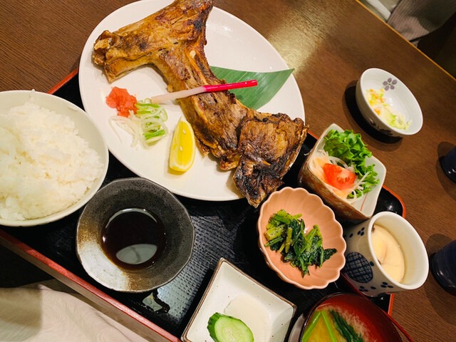 鮪のカマ焼き定食