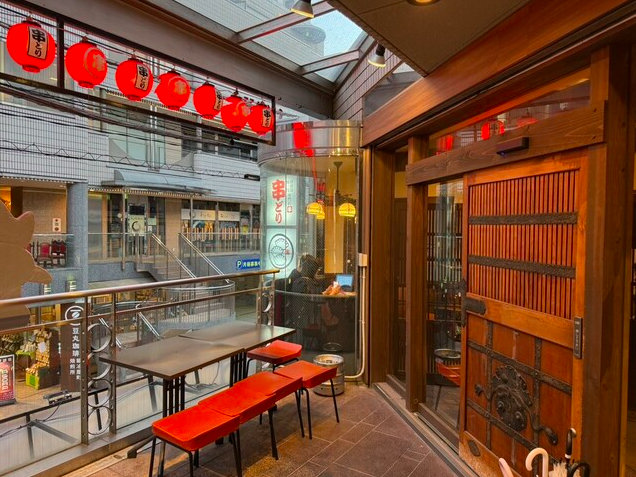 【串どり 高松店】焼き鳥40種と釜飯で鶏料理をとことん堪能できるお店